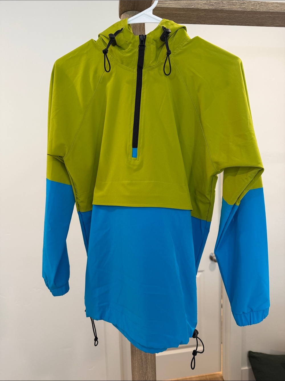 Albion women’s windbreaker jacket